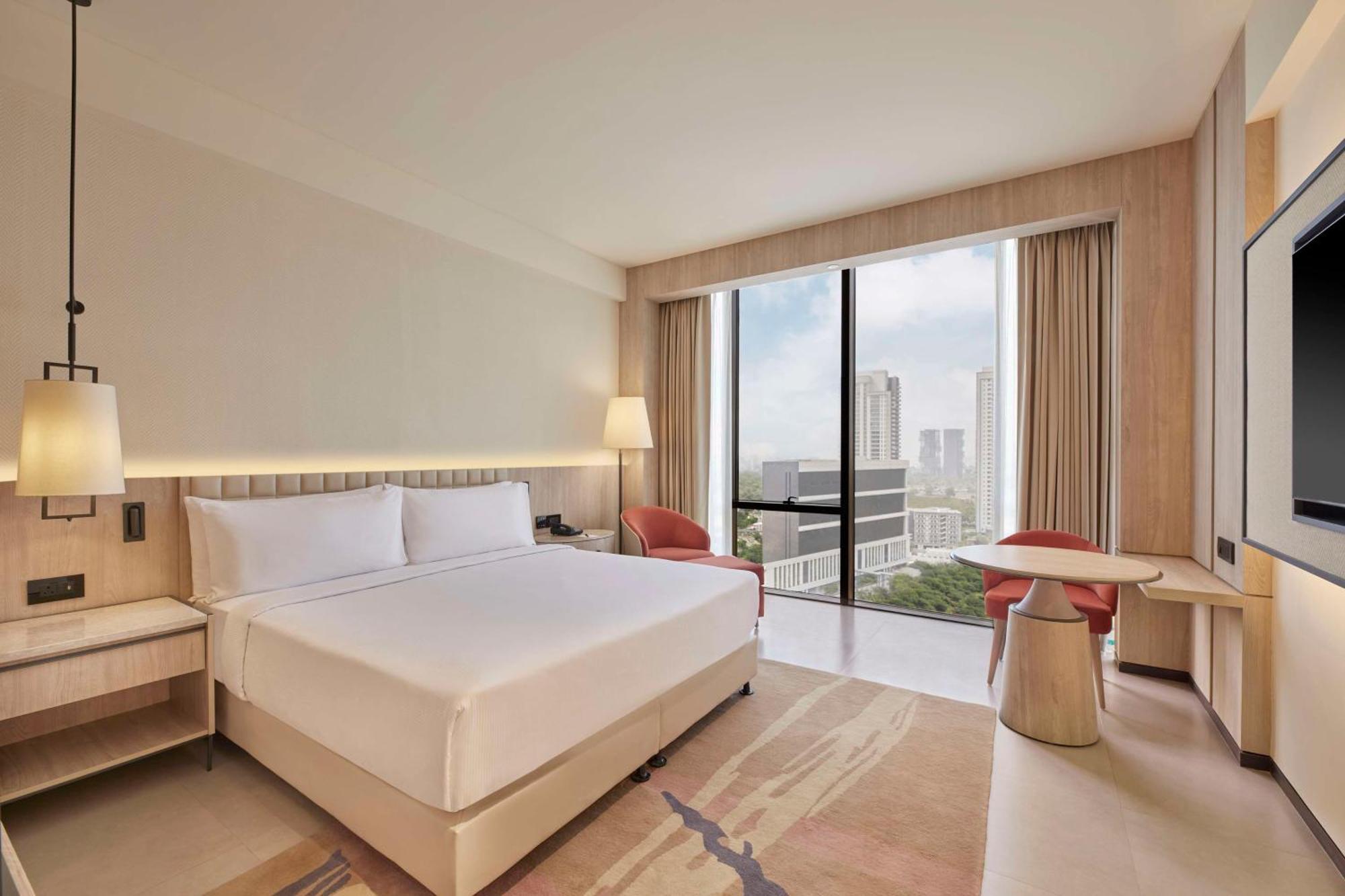 Hilton Gurugram Baani City Centre グルガウン エクステリア 写真